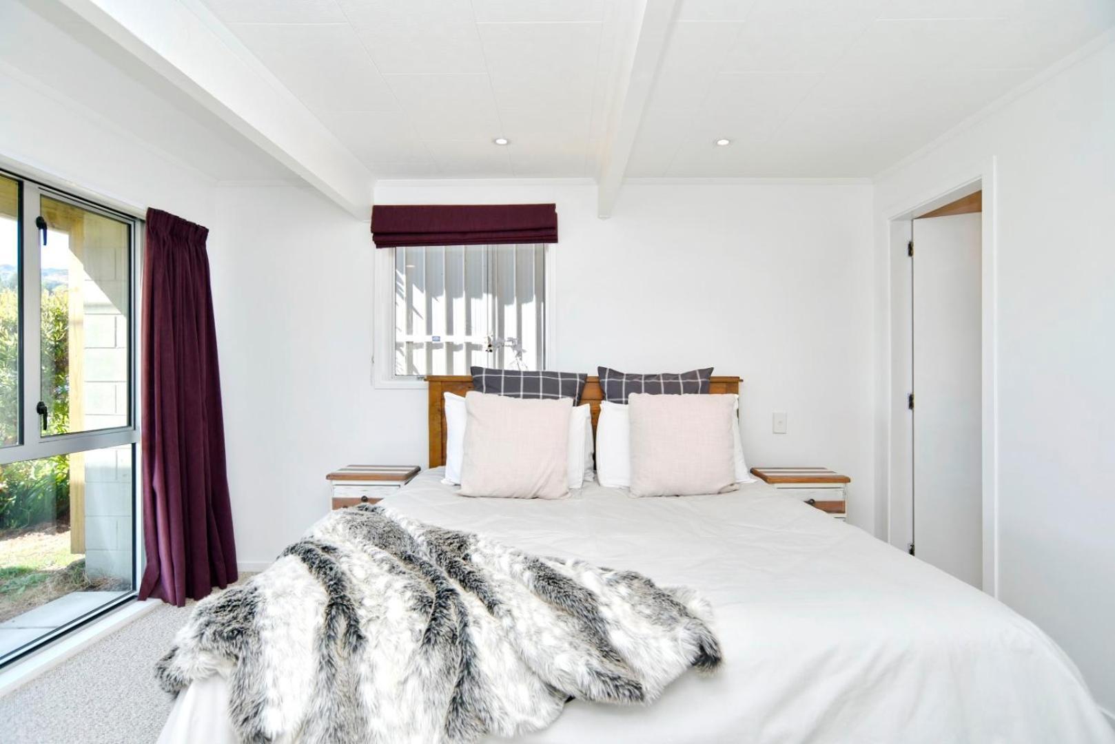 Akaroa Harbour View - Christchurch Holiday Homes Exteriör bild